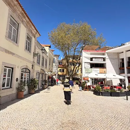 Spacious In The Heart Of Historic Center Cascais