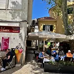 Spacious In The Heart Of Historic Center