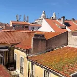 Апартаменты Spacious In The Heart Of Historic Center *