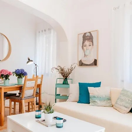 Апартаменты One Bedroom Nomad Dreams N2 *