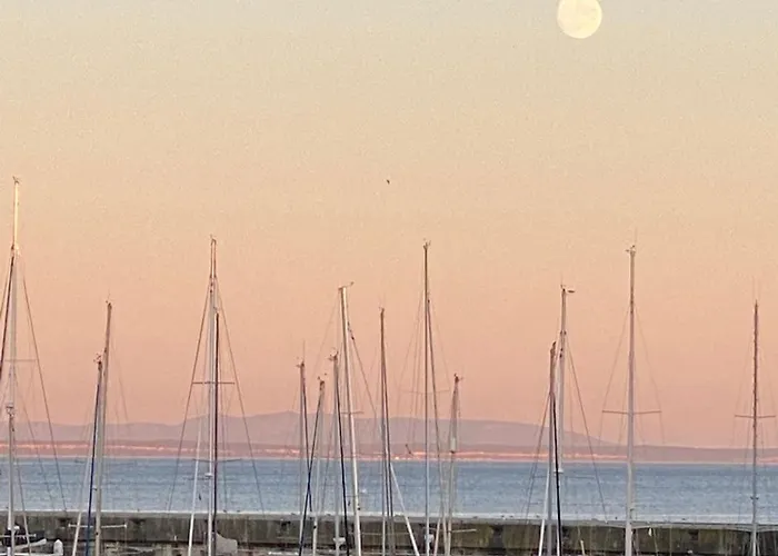 Nomad Dreams N2 Historic Center One Bedroom