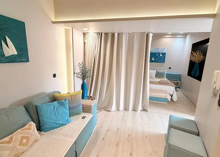 Nomad Dreams N2 Historic Center One Bedroom