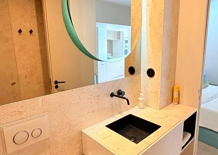 Nomad Dreams N2 Historic Center One Bedroom *