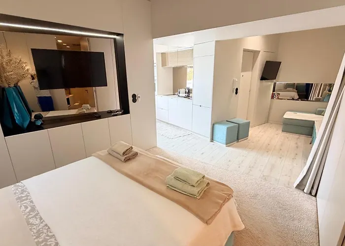 Nomad Dreams N2 Historic Center One Bedroom