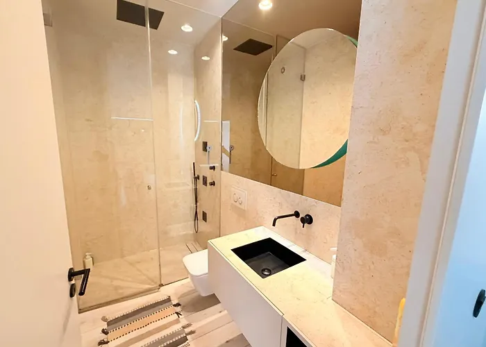 Nomad Dreams N2 Historic Center One Bedroom *