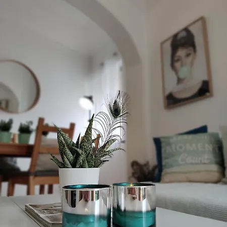 One Bedroom Nomad Dreams N2 *