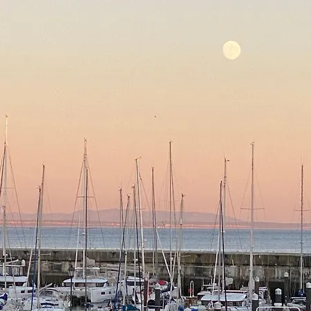 One Bedroom Nomad Dreams N2