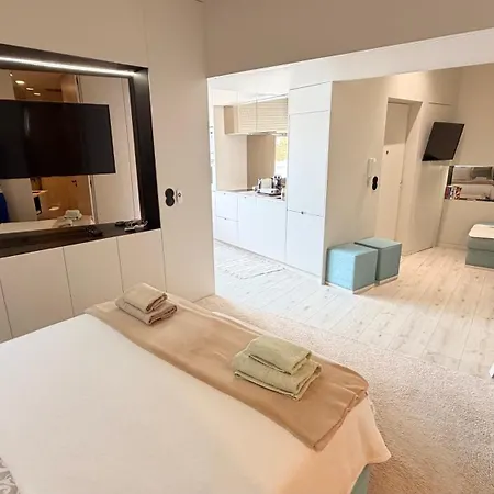 Spacious In The Heart Of Historic Center